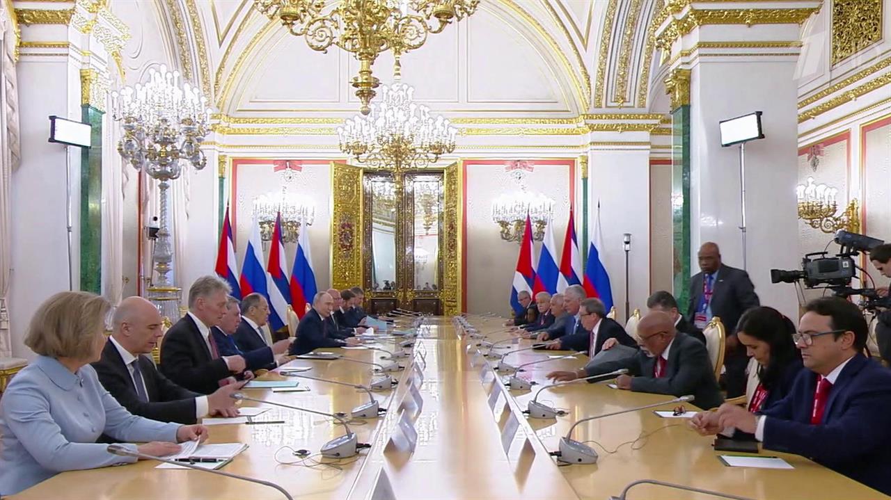 В Кремле состоялась встреча президентов России и Кубы