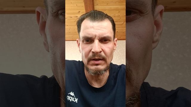 Тренировки девушек и женщин в спортзале. Ягодичный мост.