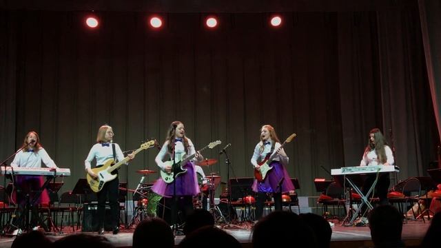 КАСКАДЁРЫ - ЗЕМЛЯНЕ (COVER BY ГРУППА "СВОИ")