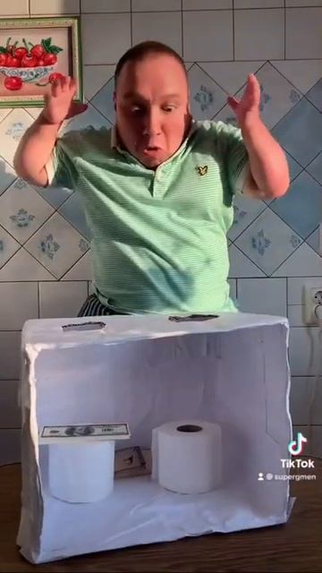 Попал в мышеловку 🤪