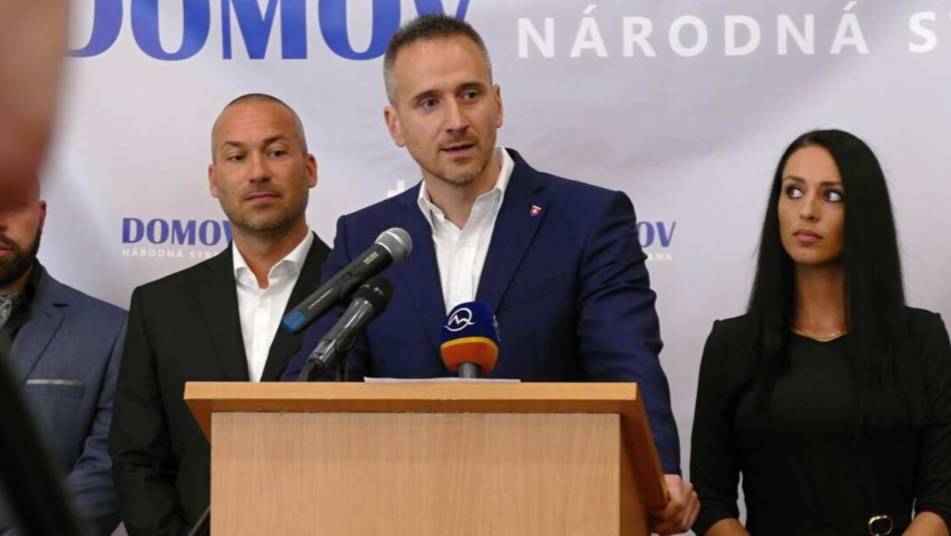 Председатель партии DOMOV Слота назвал санкции против РФ вредными для Словакии