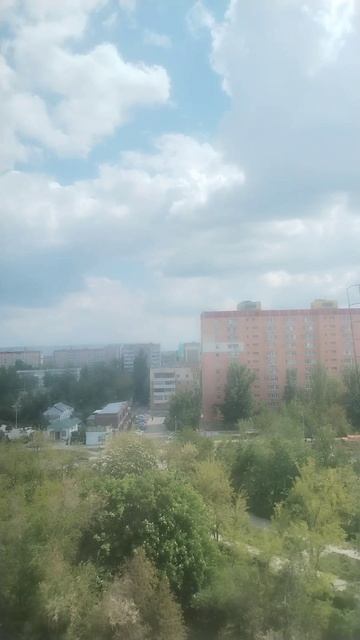 У нас Волгодонске летает тополиный пух
