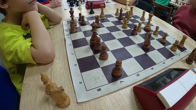 8 тур - 1-0 Ваделов Александр 1395