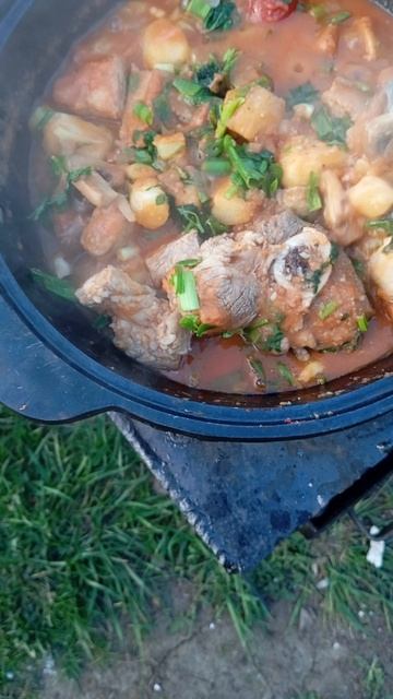 Среда день тяжёлый, готовлю на казане.