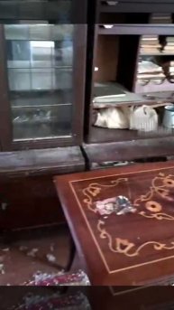 ДЕРЖИТ ВЗАПЕРТИ: в 60 доме на Республиканской родственник держит больную пенсионерку взаперти.