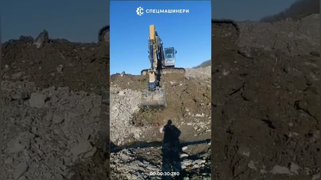 Когда заказчик- сам себе режиссёр! 
🎬На видео Квик-каплер на экскаваторе LOVOL.