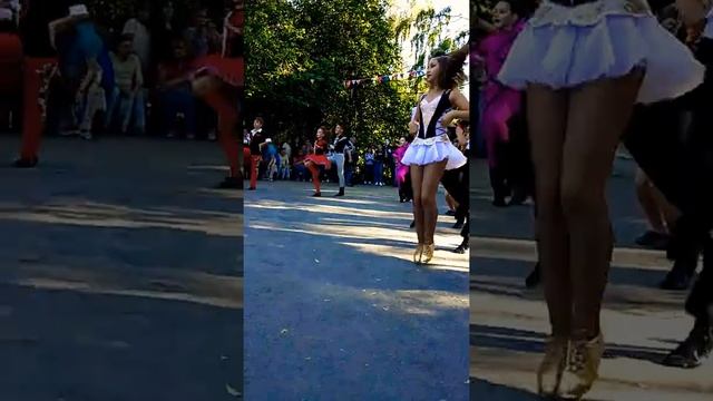 Рок-н-ролл танцуют дети🇬🇧