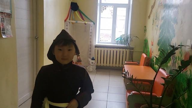 "Эдир Баатар-2023"    "Дефиле" Намсараев Нима, 6 лет МАДОУ 161"Ёлочка"