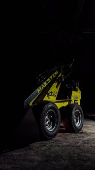 ПЕРВЫЙ В РОССИИ СЕРИЙНЫЙ ЭЛЕКТРОГИДРАВЛИЧЕСКИЙ МИНИ ПОГРУЗЧИК МАКСТЕМ E-MAX