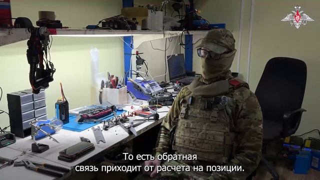 🎮 Военные из 810-й бригады морпехов Черноморского флота улучшают и ремонтируют БпЛА для выполнен...