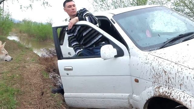 Ручная лебедка. Как вытащить машину из грязи.