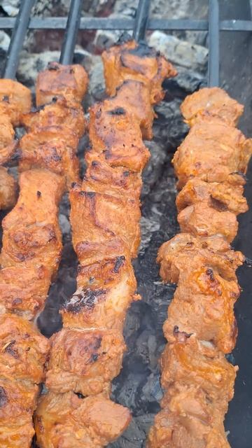 Еда шашлык из мяса маринад с кетчупом #шашлык #мясо #ед?