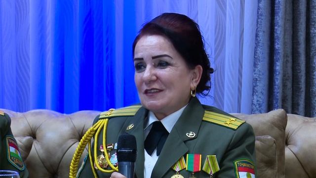 ДУГОНАХО - Занхо мисли мардхо дар куввахои мусалах хизмат мекунанд! / Консерт