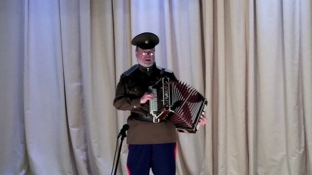 Когда мы были на войне. Исполняет и аккомпанирует себе на гармошке Демченко Владимир. Душевно очень.