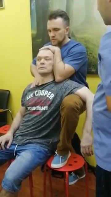 Вправление первого ребра.