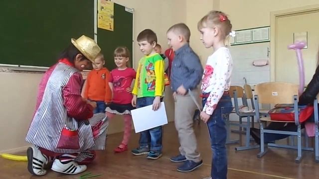 Клоун в школе раннего развития