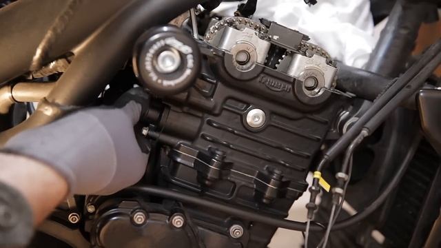 Valve adjustment Speed Triple 1050