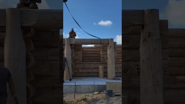 Сборка дома из кедра на участке заказчика. Диаметр бре