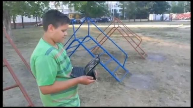 когда сказал что А4 говно (угарала целий день🤣🤣🤣🤣) всех люблю и не кому не одам 💗💗