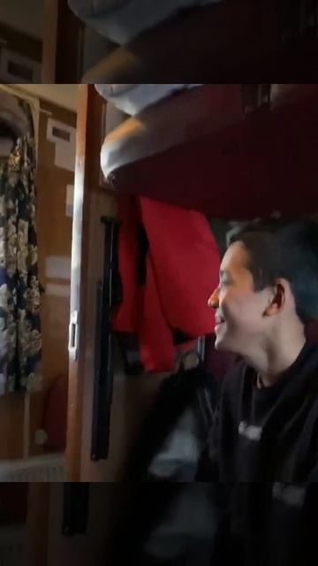 Динара Сатжан в поезде, после бурана