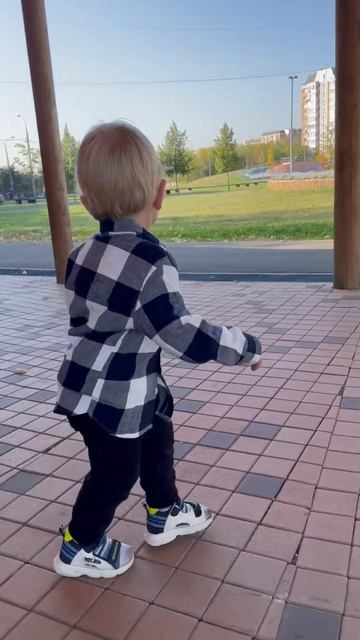 Кюрюше кажется это место подозритыльным #baby #малыш #де?