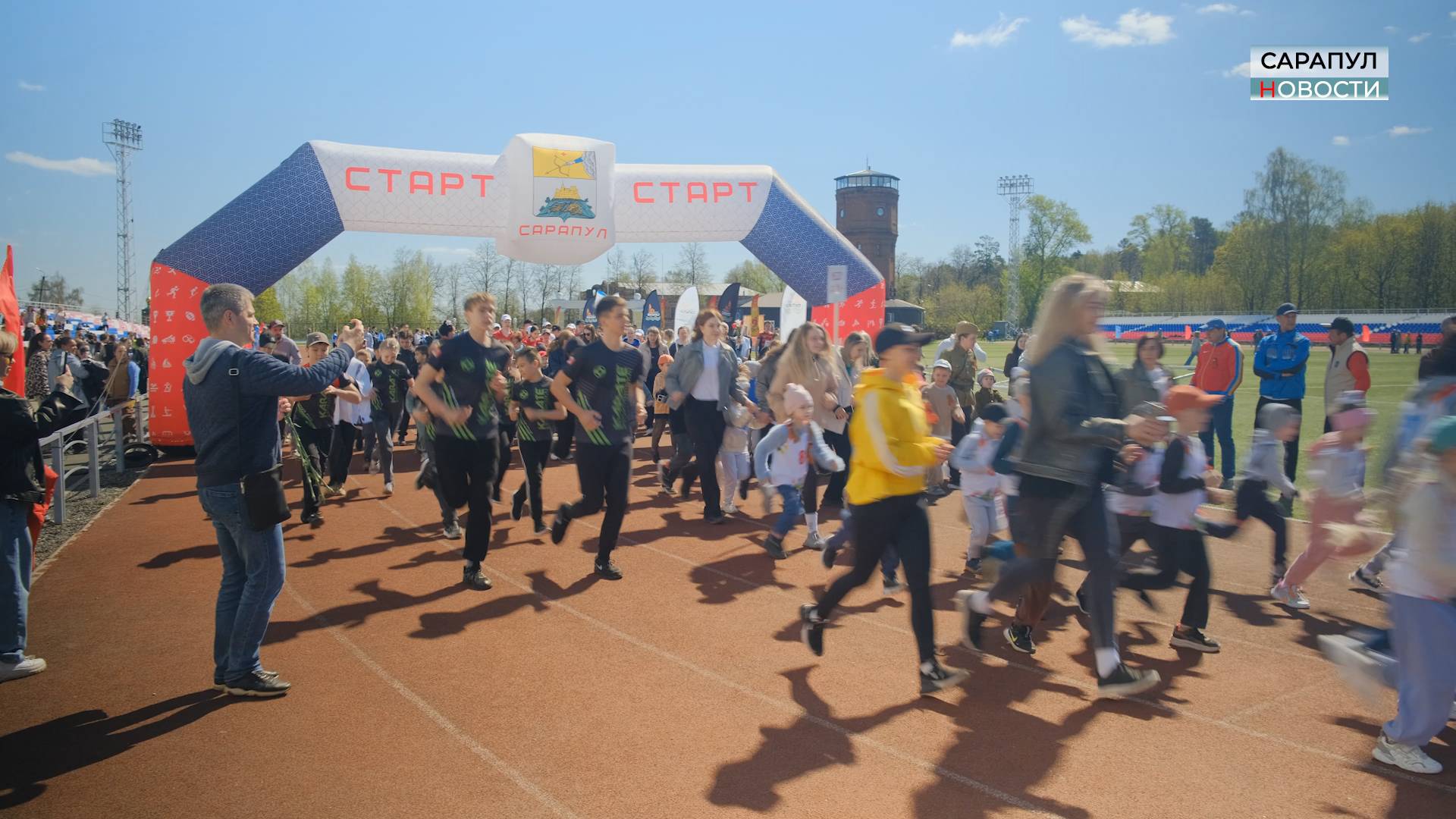 В САРАПУЛЕ СОСТОЯЛИСЬ «ПРОБЕГ ПАМЯТИ» И «ЭСТАФЕТА МИРА»