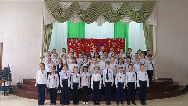 строй песни на 9 мая в средней школе номер три