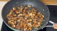 Как правильно Жарить Картошку с Шампиньонами. Вкусная жареная картошка на сковороде!