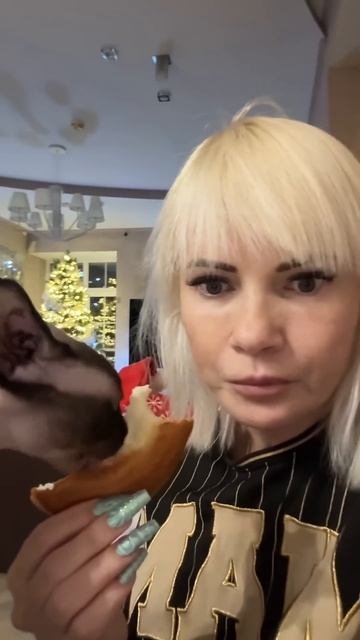 Наглый кот ест булку 🙀🙀🙀 #бравлстарс #тикток #funny #а4#
