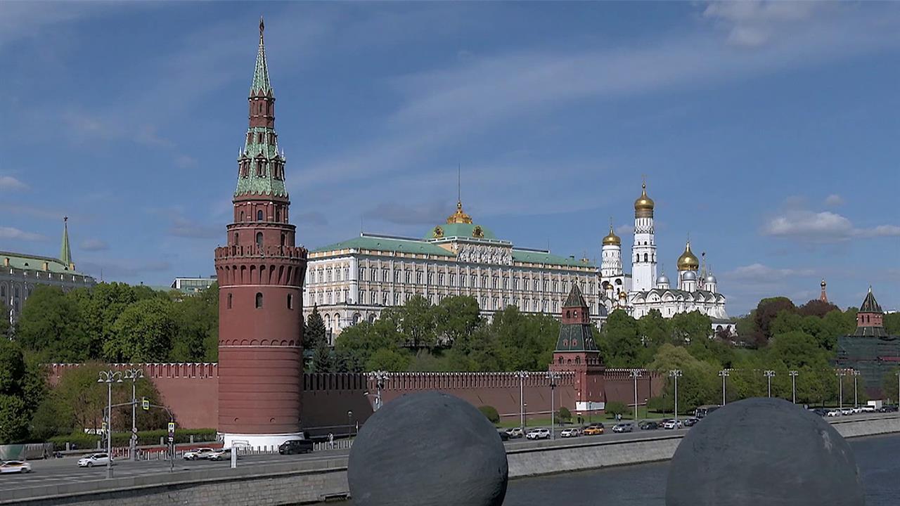 В преддверии 9 мая Владимир Путин направил поздравительные телеграммы