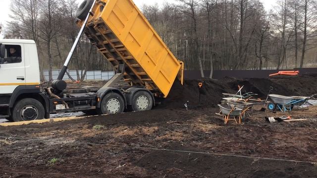 Доставка грунта, чорнозема