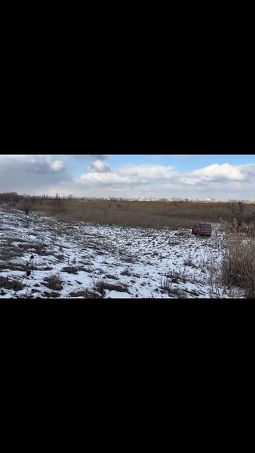 Большая в реале горка, на видео кажется ровной поверхностью... 🤔