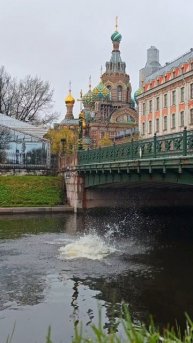 8 мая, 555-й день закаливания! ❄️ На улице 0°, снег. Искупались с Юрой напротив Спаса на Крови! 💪✨
