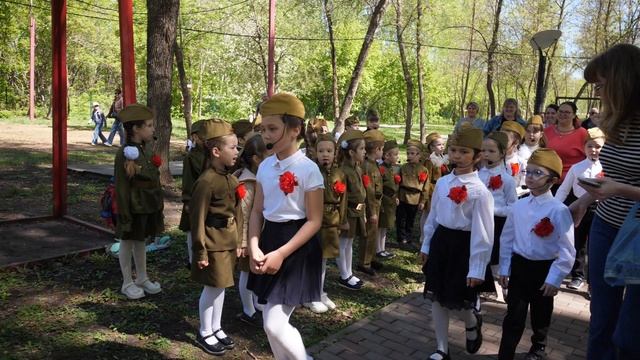 в мкр Яркий г. Уфа прошел бессмертный полк и концерт к дню победы 2025г.
