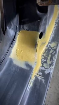 Как шпатлевать пороги #ремонтавто #антонмаляр #покрас?