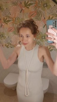 когда на съёмку из меня сделали бабулю.🤭