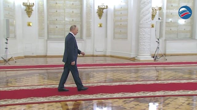В Кремле встречают Си Цзиньпина: переговоры 
Владимира Путина с главой КНР начинаются