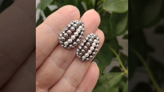 Серые серьги-гвоздики (2,2 х 1,5 см), бижутерный сплав