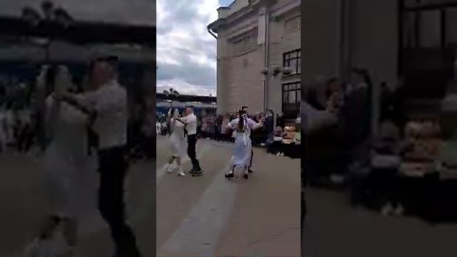 Музыкальный проект в Бресте. _Вальс Победы_💐💐💐💐💐🌹🌹🌹🌹🌹.mp4