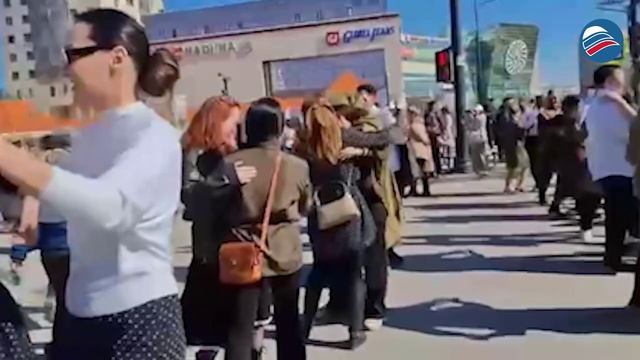Патриотический рекорд: более 5,5 тысяч  пар закружились в «Вальсе Победы» в Якутске