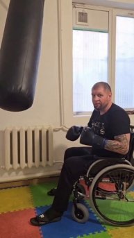 🔥Александр Емельяненко предложил Умару Кремлеву ввести дисциплину "Бокс на колясках"
