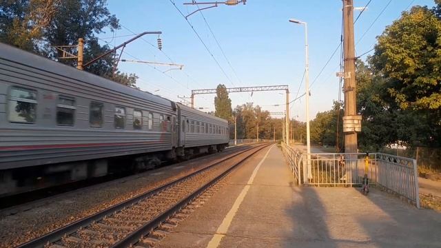 поезда и электрички ст Орджоникидзе. если вы меня хотите найти то я в Ростове н-Д ст Орджоникидзе