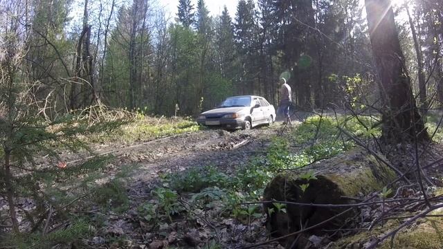 Как вытащить машину из грязи. Полиспаст - это сила.