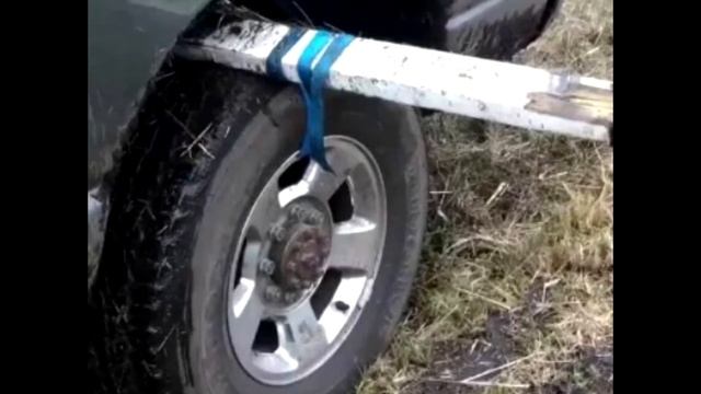 Как вытащить застрявшую машину самому.