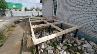 Сделали площадку под каркусную пристройку ( на сваях )
