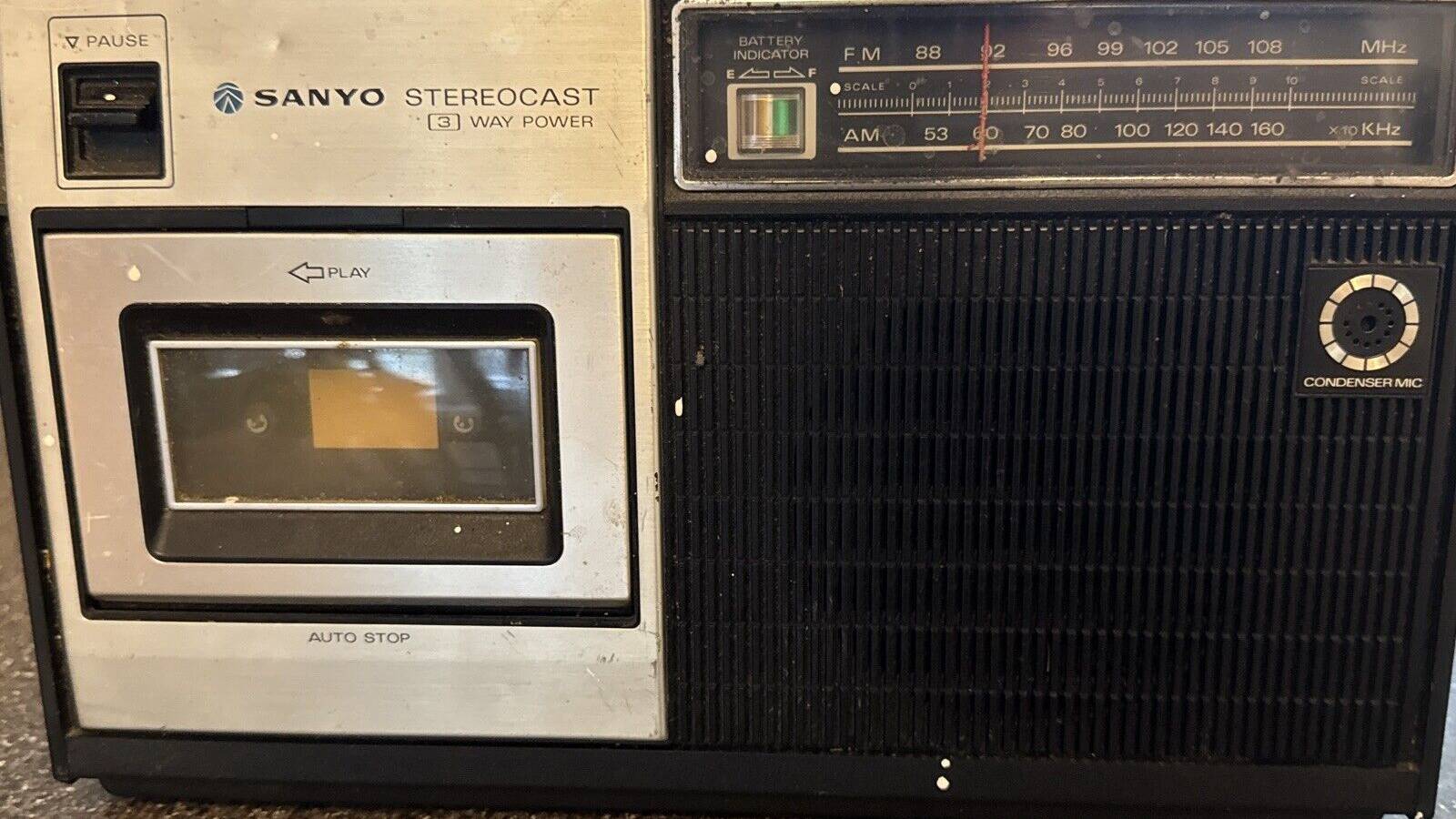 Винтажный стерео-кассетный магнитофон Sanyo M4420-Япония-1972-1973-год