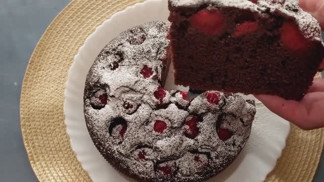 Шоколадный Пирог с КЛУБНИКОЙ🔥🔥 Пальчики ОБЛИЖЕШЬ🔥🔥