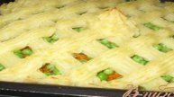 Мясная запеканка с зеленым горошком