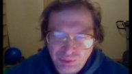 Разоблачает ложь и показывает людям правду.