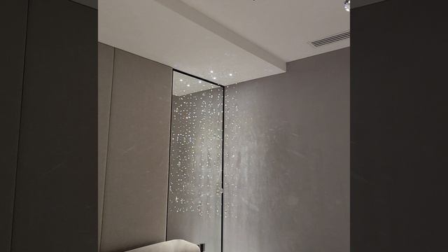 Инсталляция Swarovski
